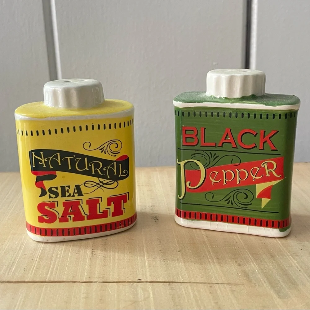 $10 SALE Vintage Salt & Pepper Shakers Set Retro Yellow Green Ceramic